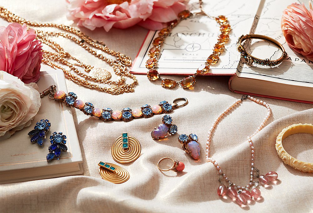 Unlock Elegance: Your Guide to Estate Jewelry Auctions Online